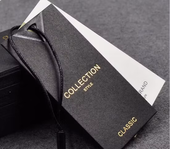 Luxus-Etiketten für recycelte Kleidungsstücke, geprägt, individuell bedruckt, Hängeetiketten, Spezialkarton, Markennamen-Hängeetiketten für Kleidung, eigenes Logo